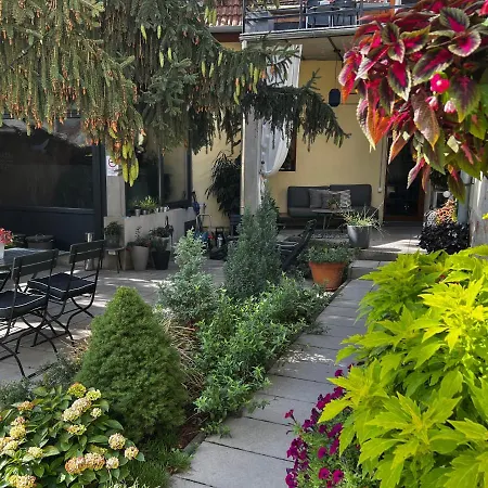 Hotel de apartamente Margareta Garden & Eger