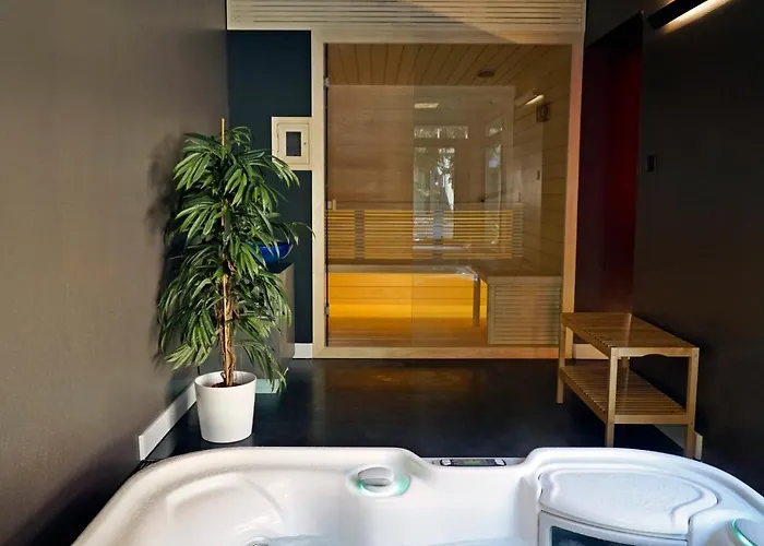 Aparthotel Margareta Garden & Eger